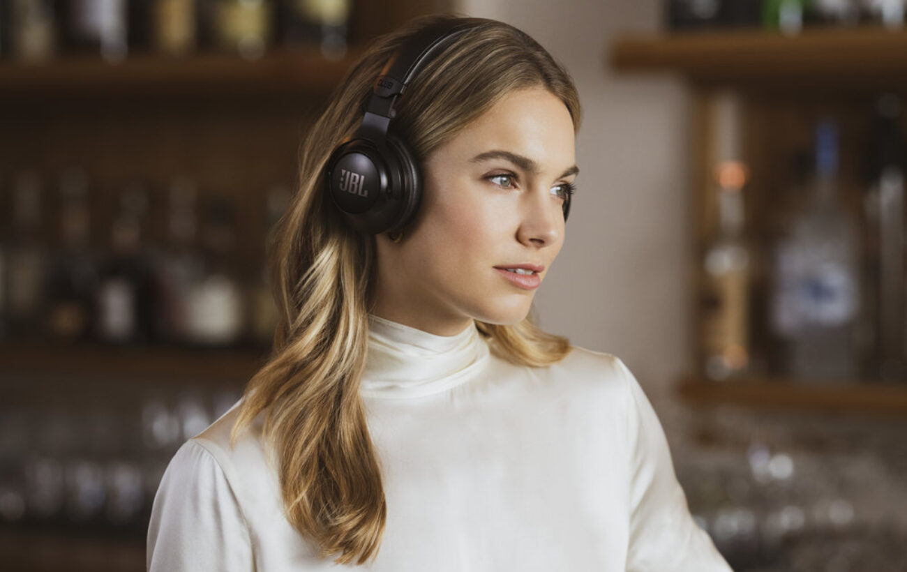 Best JBL Headphones: JBL Tune 750BTNC Features and Specifications